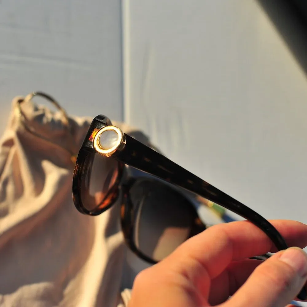 BVLGARI Sunglasses Gently Used Brown Tortoise Plastic Frame Round Gem Hingis